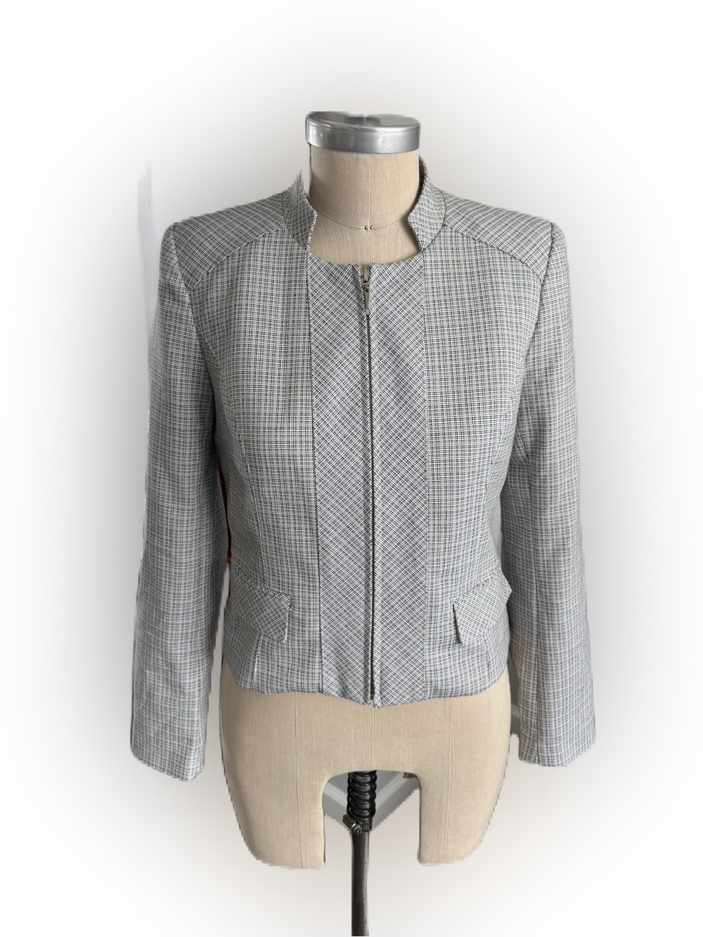 White House Black Market Suit Jacket Lined Cropped Black and White Moto Blazer